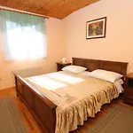 Family Friendly House With A Swimming Pool Presika, - 7363 לאבין