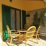 בית נופש Family Friendly House With A Swimming Pool Presika, - 7363