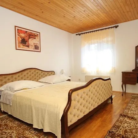 Family Friendly House With A Swimming Pool Presika, - 7363 * לאבין