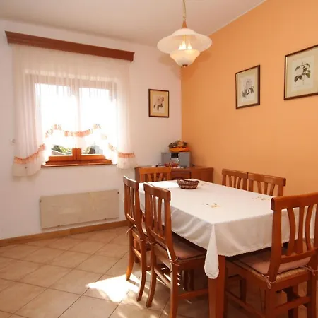 Family Friendly House With A Swimming Pool Presika, - 7363 בית נופש לאבין