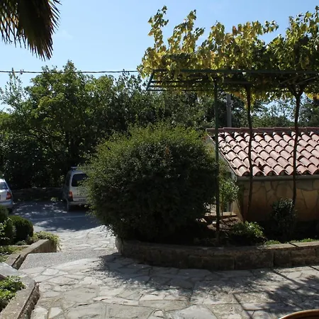 בית נופש Family Friendly House With A Swimming Pool Presika, - 7363